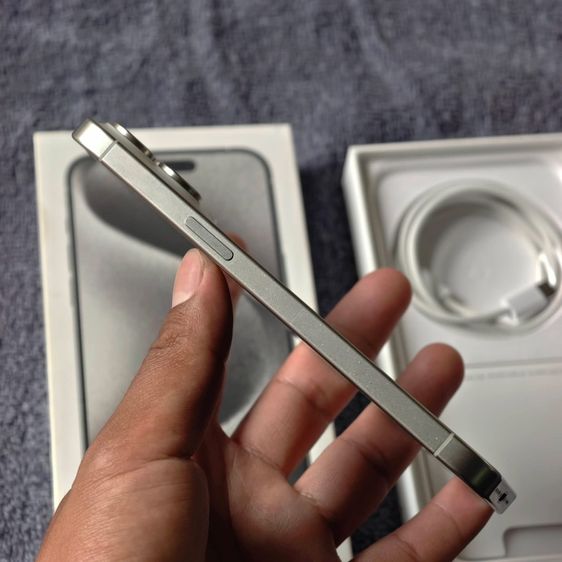 iPhone 15 Pro max 512 GB สี Silver Titanium  รูปที่ 4