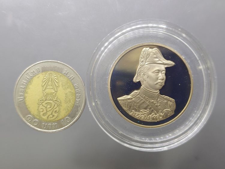 เหรียญ ร.5 เนื้อนิกเกิลขัดเงา ที่ระลึกกองทัพเรือ ป้อมพระจุลจอมเกล้า บล็อกกษาปณ์ กองทัพเรือสร้าง พ.ศ.2537 พร้อมกล่อง รูปที่ 5