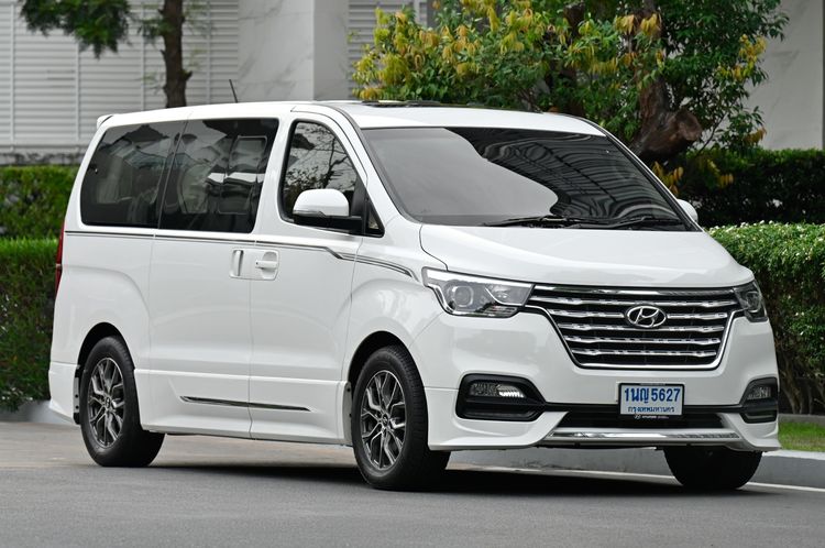 Hyundai H-1  2021 2.5 Limited III Van ดีเซล ไม่ติดแก๊ส เกียร์อัตโนมัติ ขาว รูปที่ 2