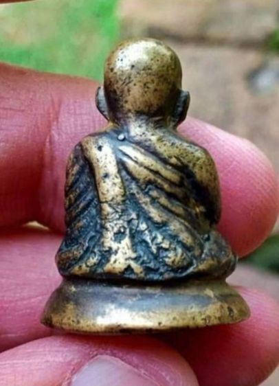 หลวงพ่อพ่อเงินพิมพ์นิยม คนเก่าแต่งมา รูปที่ 2