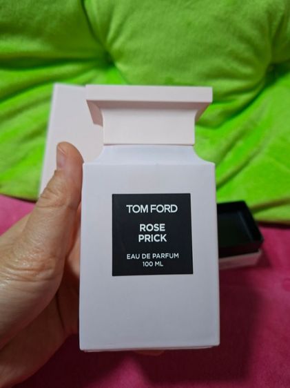 น้ำหอมกลิ่นกุหลาบ หรู หวานอมเปรี้ยว ขนาด 100 ml มือสอง สภาพดี รูปที่ 2