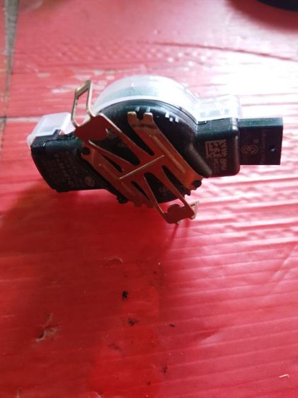 ระบบปัดน้ำฝนและระบบล้างกระจกอัตโนมัติในรถยนต์