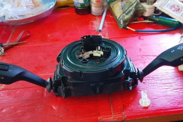 ชุดสวิตช์ก้านคอพวงมาลัย BMW  ซีรีส์ 1, 2, 3, 4 และ X4 ในยุค F-series เช่น F20, F22, F30, F32, F26