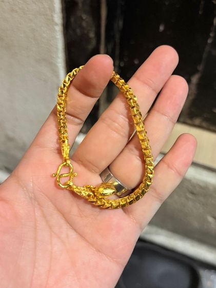 สร้อยข้อมือสีทอง รูปที่ 4