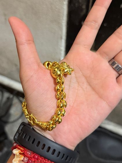 สร้อยข้อมือสีทอง รูปที่ 3