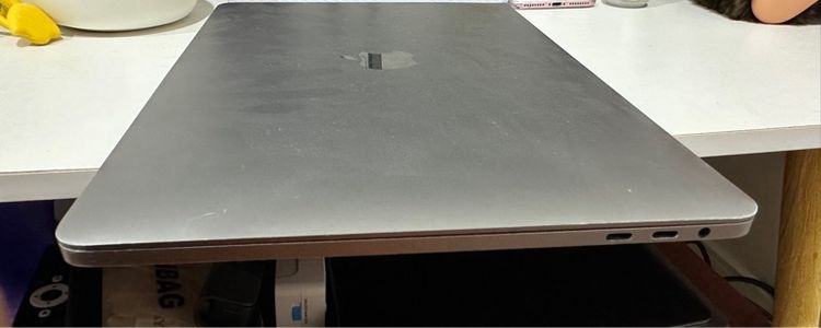 MacBook Pro 13-inch (2019) จอเสีย รูปที่ 4