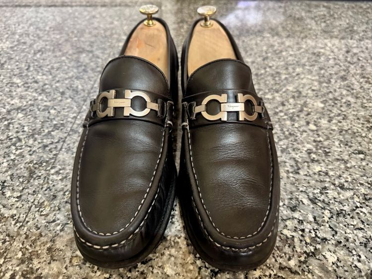 Salvatore Ferragamo Gancini Horsebit Loafers เบอร์44.5 รูปที่ 2