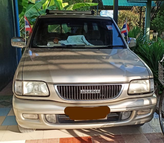 รถ Isuzu Dragon Eye 2.5 SX สี บรอนซ์ทอง