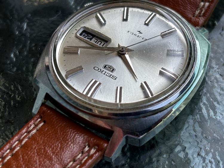 ขายนาฬิกาวินเทจ Seiko 5 (5126-8070) 23 Jewels - หน้าเงินสวยคลาสสิก หายากน่าสะสม รูปที่ 6