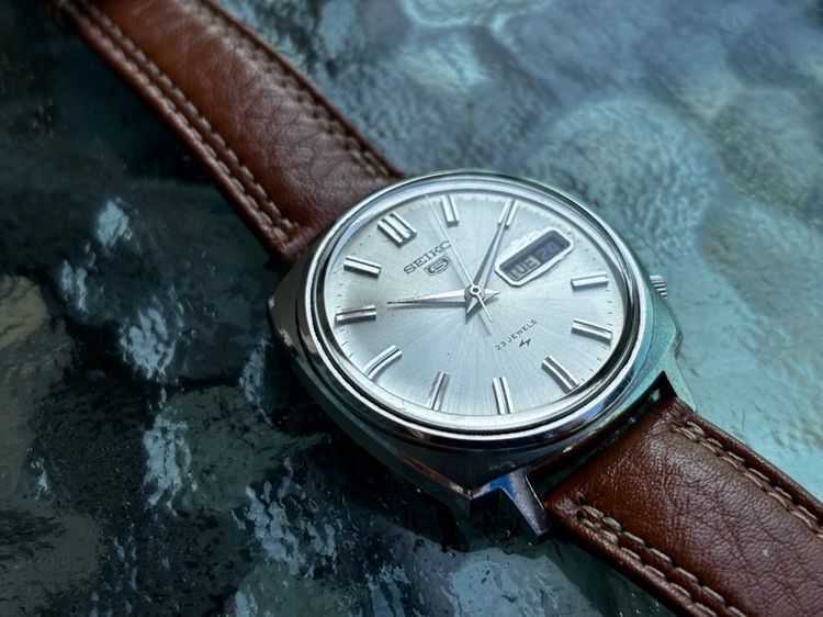 ขายนาฬิกาวินเทจ Seiko 5 (5126-8070) 23 Jewels - หน้าเงินสวยคลาสสิก หายากน่าสะสม รูปที่ 2