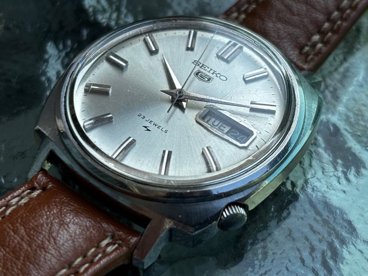 ขายนาฬิกาวินเทจ Seiko 5 (5126-8070) 23 Jewels - หน้าเงินสวยคลาสสิก หายากน่าสะสม รูปที่ 8