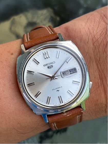 ขายนาฬิกาวินเทจ Seiko 5 (5126-8070) 23 Jewels - หน้าเงินสวยคลาสสิก หายากน่าสะสม