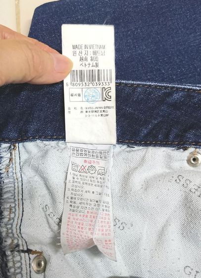 ขายถูก​ค่ะ​ กางเกงยีนส์​แบรนด์​ GUESS​ มือ​ 2 รูปที่ 11
