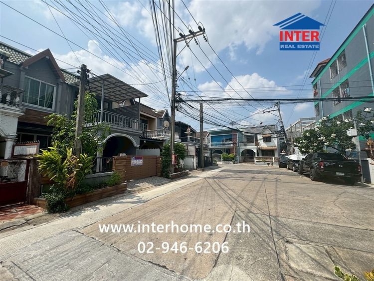ทาวน์เฮ้าส์ 2 ชั้น 28 ตร.ว. หมู่บ้านอยู่เจริญ พหลโยธิน50 ใกล้บิ๊กซีสะพานใหม่ ถนนพหลโยธิน เขตบางเขน กรุงเทพมหานคร