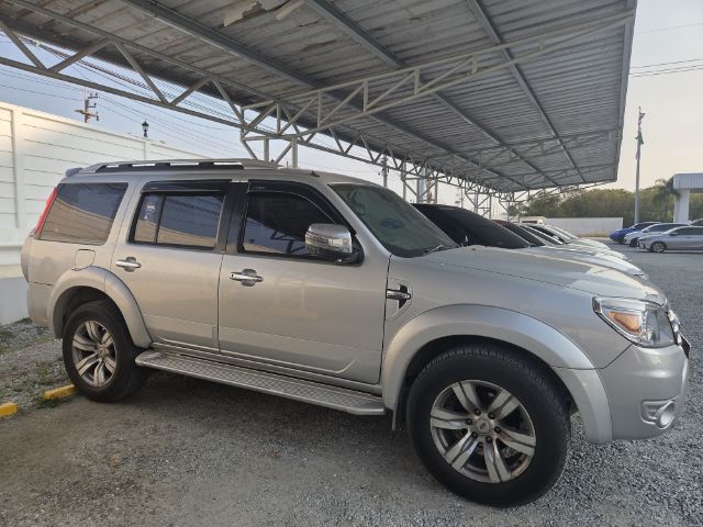 Ford Everest 2012 2.5 LTD TDCI Utility-car ดีเซล เกียร์อัตโนมัติ บรอนซ์เงิน รูปที่ 3
