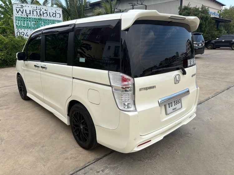 Honda Stepwagon 2012 2.0 Spada EL Van เบนซิน ไม่ติดแก๊ส เกียร์อัตโนมัติ ขาว รูปที่ 4