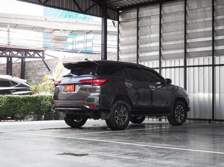 Toyota Fortuner 2023 2.4 Leader G Utility-car ดีเซล ไม่ติดแก๊ส เกียร์อัตโนมัติ เทา รูปที่ 4