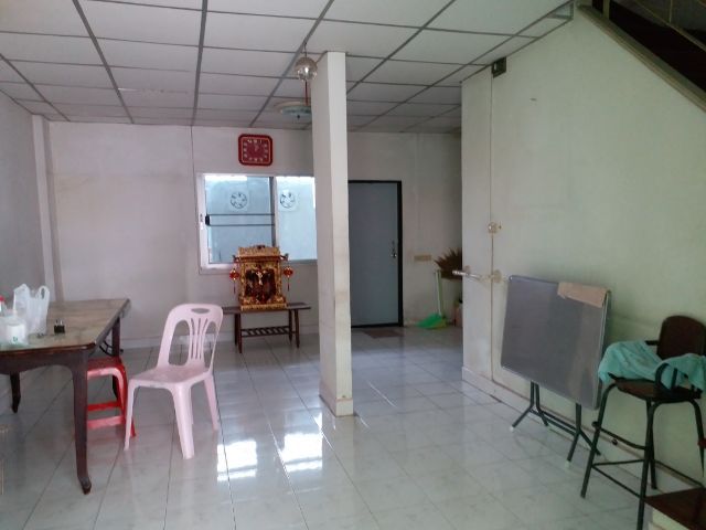 สร้างเสร็จก่อน 2010 มีบางส่วน ใช่ ขายทาวเฮ้าส์ 4 ชั้น สุขุมวิท 101.1 ซ.วชิรธรรมสาธิต 8 รูปที่ 4