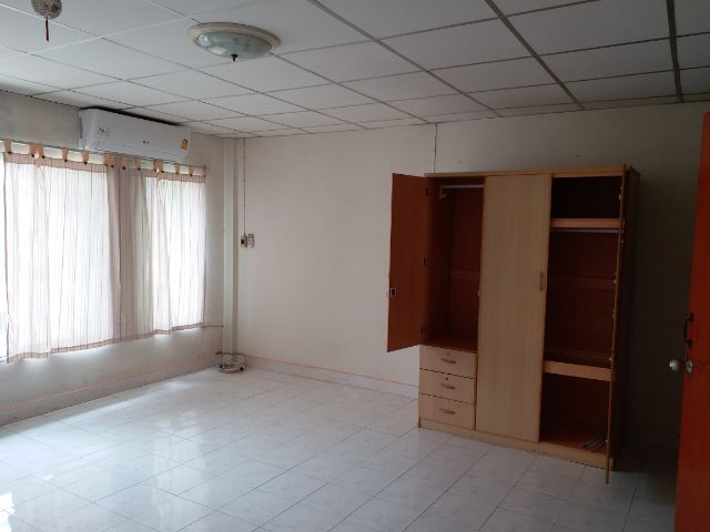 สร้างเสร็จก่อน 2010 มีบางส่วน ใช่ ขายทาวเฮ้าส์ 4 ชั้น สุขุมวิท 101.1 ซ.วชิรธรรมสาธิต 8 รูปที่ 3