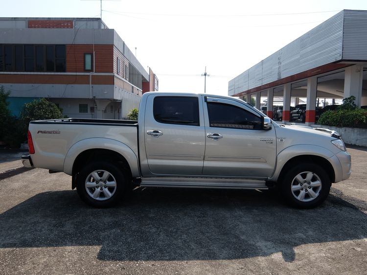 Toyota Hilux Vigo 2010 2.5 E Prerunner Pickup ดีเซล ไม่ติดแก๊ส เกียร์ธรรมดา บรอนซ์เงิน รูปที่ 4