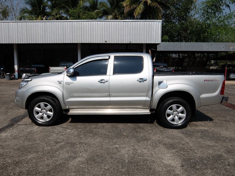Toyota Hilux Vigo 2010 2.5 E Prerunner Pickup ดีเซล ไม่ติดแก๊ส เกียร์ธรรมดา บรอนซ์เงิน รูปที่ 2