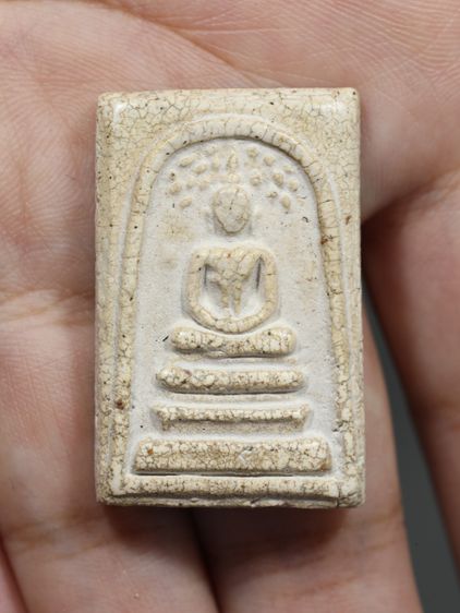 รหัส 372 - พระสมเด็จพิมพ์ปรกโพธิ์ วัดระฆังโฆสิตาราม สภาพสวยสมบูรณ์ มวลสารชัดเจน รับประกันตรงปกตามรูปภาพค่ะ จากหีบโบราณ” โทร 0933253888 รูปที่ 5