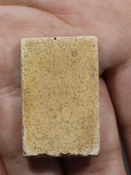 รหัส 381 - พระสมเด็จพิมพ์เส้นด้าย วัดระฆังโฆสิตาราม สภาพสวยสมบูรณ์ มวลสารชัดเจน รับประกันตรงปกตามรูปภาพค่ะ จากหีบโบราณ” โทร 0933253888 รูปที่ 6