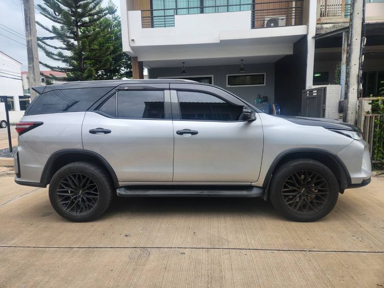 Toyota รุ่นอื่นๆ 2015 รุ่นย่อยอื่นๆ Utility-car ดีเซล เกียร์อัตโนมัติ เทา รูปที่ 3