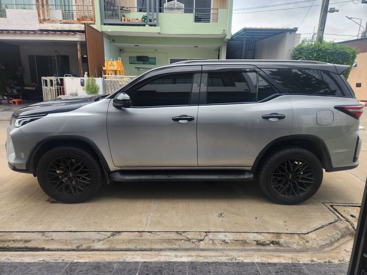 Toyota รุ่นอื่นๆ 2015 รุ่นย่อยอื่นๆ Utility-car ดีเซล เกียร์อัตโนมัติ เทา รูปที่ 4