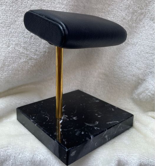 ที่วางโชว์(จัดเก็บ)นาฬิกา ที่วางหนังแท้ ฐานหินอ่อนสีดำ Black Marble Base Watch Stand รูปที่ 4