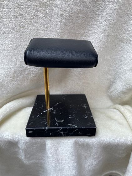 ที่วางโชว์(จัดเก็บ)นาฬิกา ที่วางหนังแท้ ฐานหินอ่อนสีดำ Black Marble Base Watch Stand รูปที่ 5