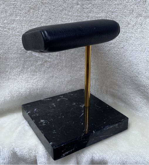 ที่วางโชว์(จัดเก็บ)นาฬิกา ที่วางหนังแท้ ฐานหินอ่อนสีดำ Black Marble Base Watch Stand รูปที่ 2
