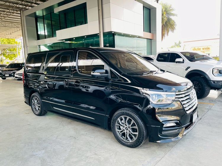 Hyundai Grand Starex 2020 2.5 VIP Van ดีเซล ไม่ติดแก๊ส เกียร์อัตโนมัติ ดำ รูปที่ 2