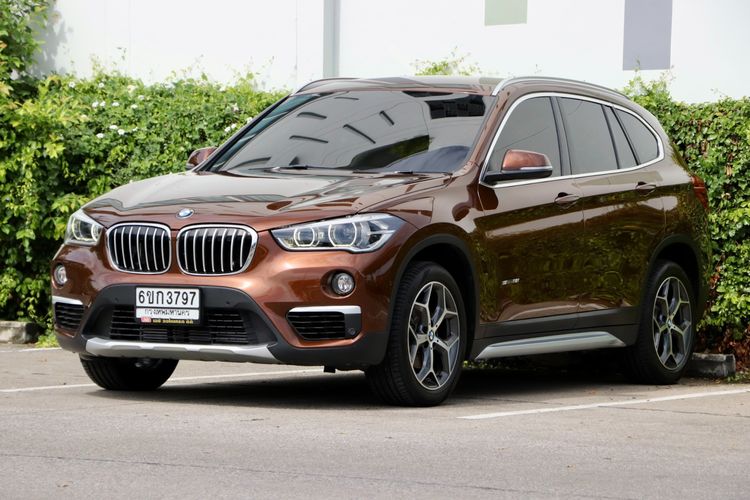 BMW X1 2018 1.5 sDrive18i xLine Utility-car เบนซิน ไม่ติดแก๊ส เกียร์อัตโนมัติ น้ำตาล รูปที่ 2