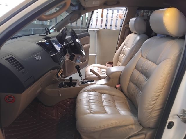 Toyota Fortuner 2012 3.0 TRD Sportivo 4WD Utility-car ดีเซล เกียร์อัตโนมัติ ขาว รูปที่ 4