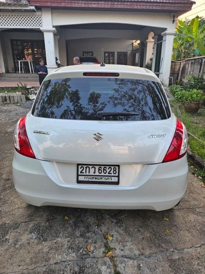 Suzuki Swift 2013 1.25 GLX Sedan เบนซิน เกียร์อัตโนมัติ ขาว รูปที่ 4