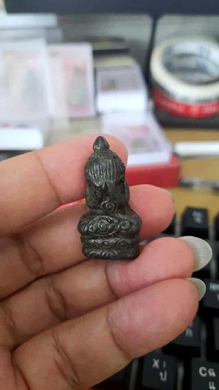 พระปิดตา  หลวงพ่อทับ วัดทอง เนื้อสัมฤทธิ์เงินค่ะ
 รูปที่ 7