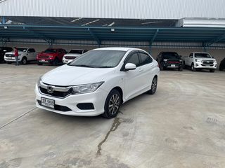Honda City รุ่น 1.5 V สีขาว AT ปี 2017