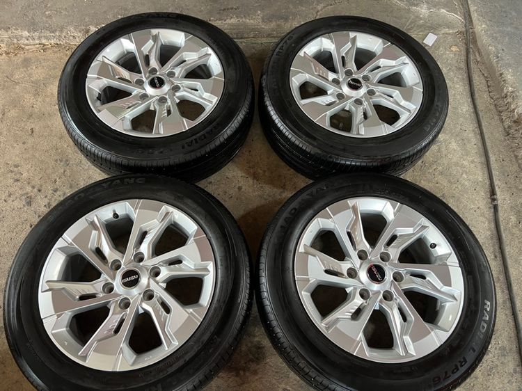 ล้อIsuzu ขอบ18 ถอดป้ายแดง พร้อมยางมือ2 225-60-18 ปี24
