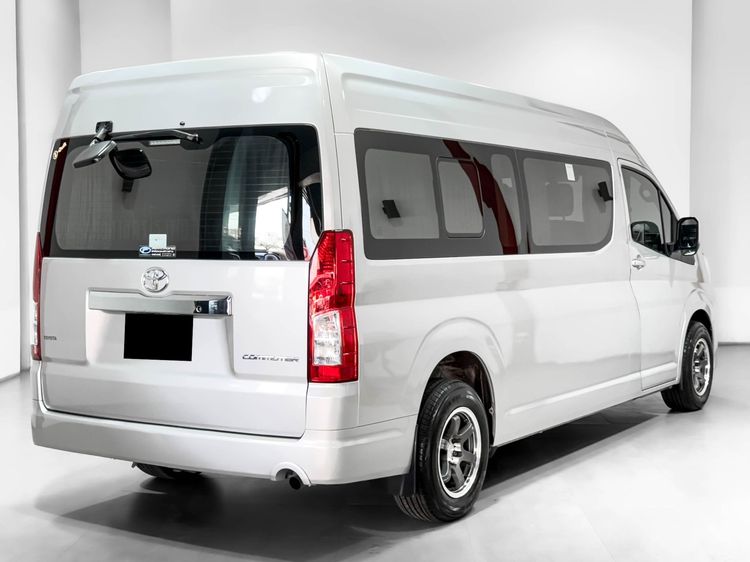 Toyota Commuter 2020 2.8 Van ดีเซล ไม่ติดแก๊ส เกียร์อัตโนมัติ บรอนซ์เงิน รูปที่ 3