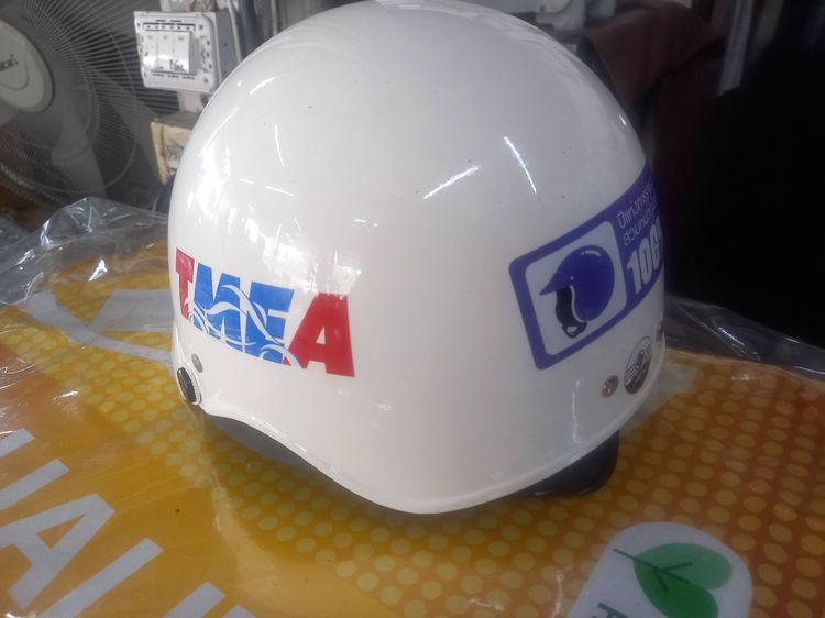 อื่นๆ หมวกกันน็อคมือหนึ่งมีหลายสิบใบๆละ 150 บาท เก็บปลายทางบวก 60 บาท ทักแชท