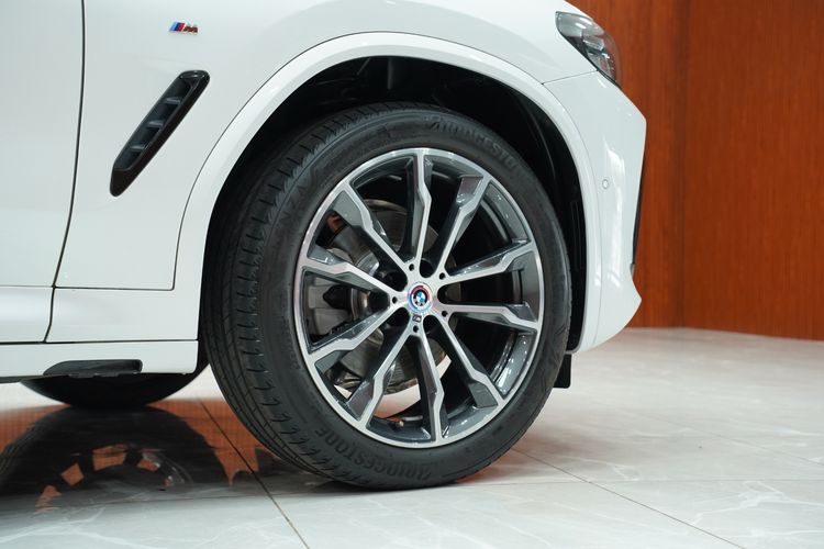 BMW X3 2023 2.0 xDrive20d 4WD Utility-car ดีเซล เกียร์อัตโนมัติ ขาว รูปที่ 4