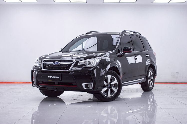 รถ Subaru Forester 2.0 i-P สี ดำ