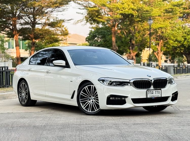 BMW Series 5 2018 520d Sedan ดีเซล ไม่ติดแก๊ส เกียร์อัตโนมัติ ขาว รูปที่ 3