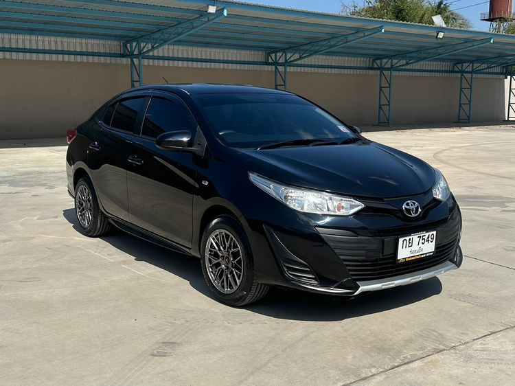 Toyota Yaris ATIV 2017 1.2 J Sedan เบนซิน ไม่ติดแก๊ส เกียร์อัตโนมัติ ดำ รูปที่ 3