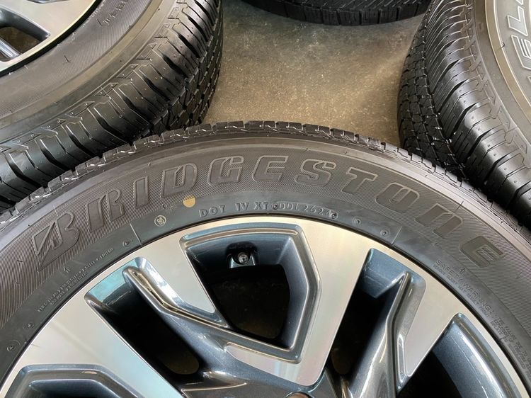 ✨ล้อแม็กพร้อมยางป้ายแดง✨Toyota Fortuner Leader ขอบ 18 เทาหน้าเงา💖สวยกริ๊บ💖 รูปที่ 5