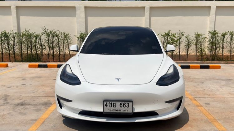 รถ Tesla Model-3 Long Range 4WD สี ขาว