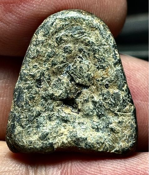 พระปิดตาหลังแบบ หลวงพ่อแก้ววัดเครือวัลย์ ชลบุรี รูปที่ 5