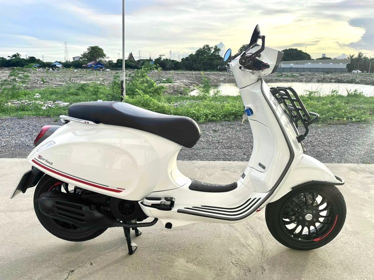 vespa sprint 150 รูปที่ 3