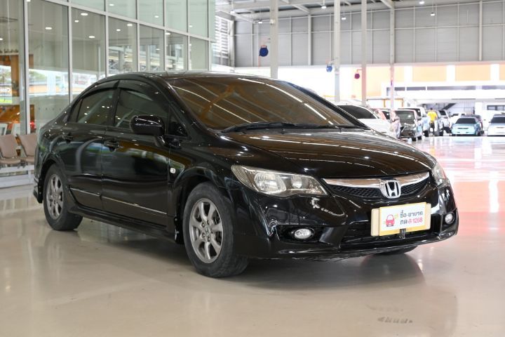 Honda Civic 2011 1.8 S i-VTEC Sedan เบนซิน ไม่ติดแก๊ส เกียร์อัตโนมัติ ขาว รูปที่ 3